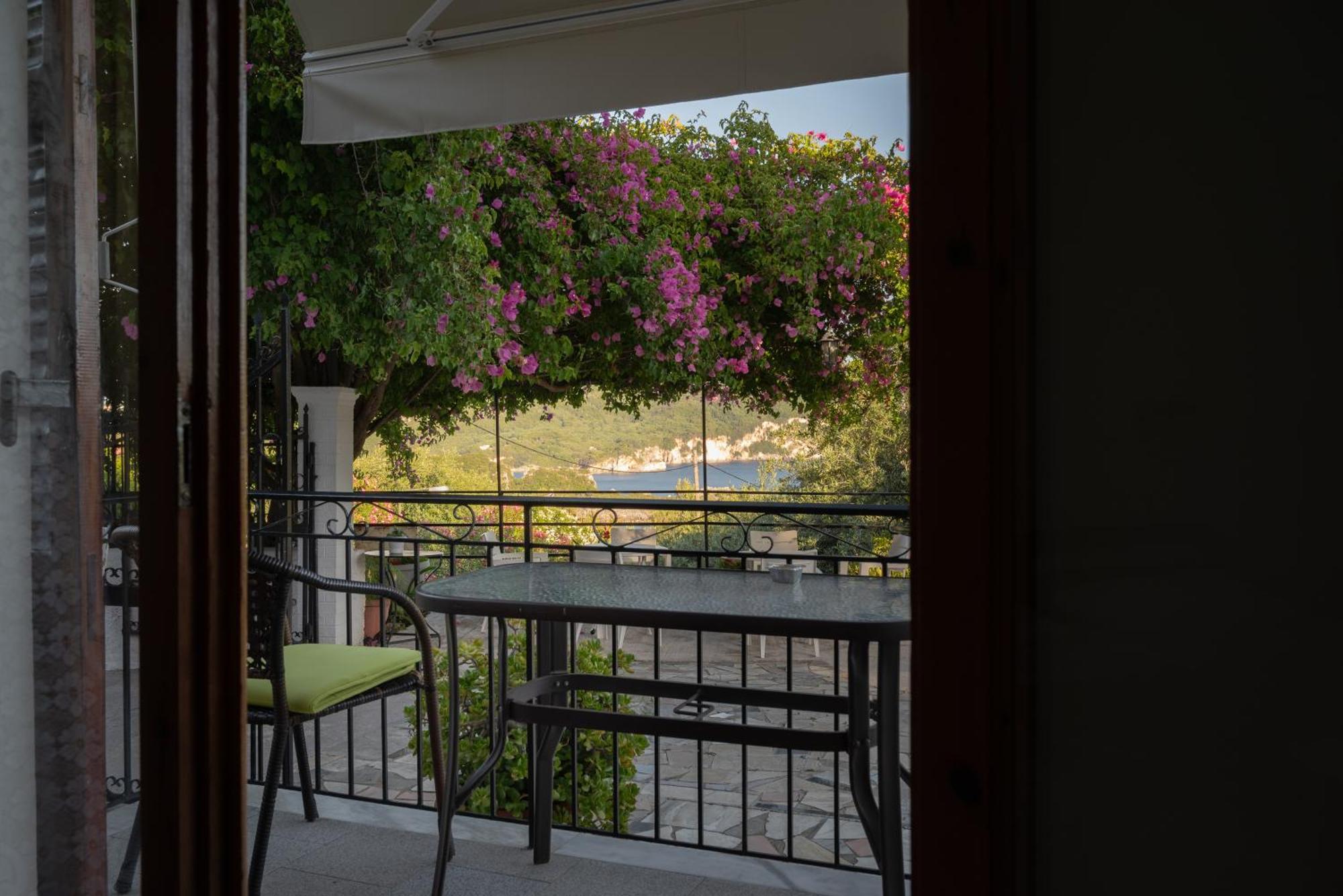 Ulisse Apartments Paleokastritsa Exterior photo